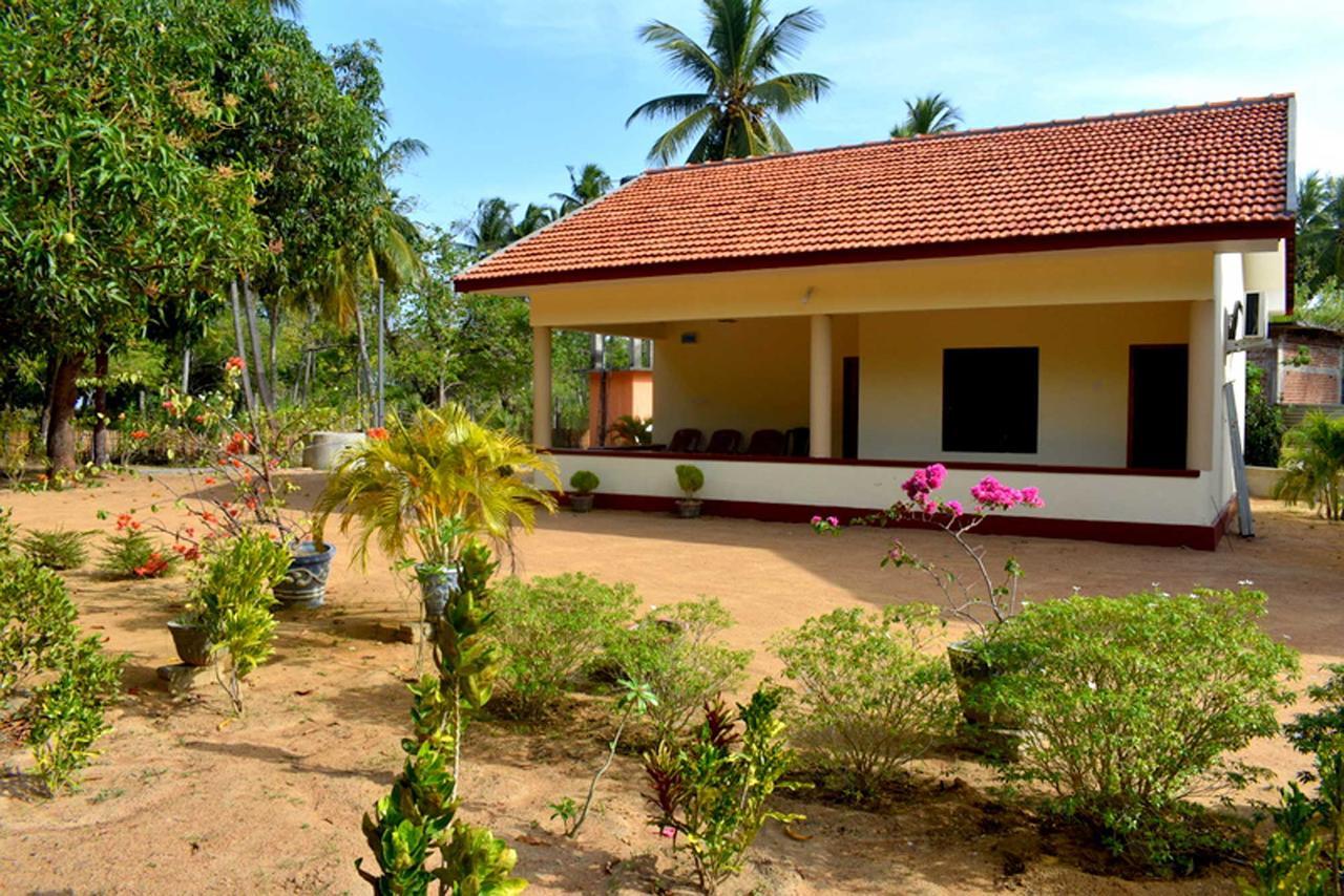 Yaswi Guest House Passikudah Esterno foto