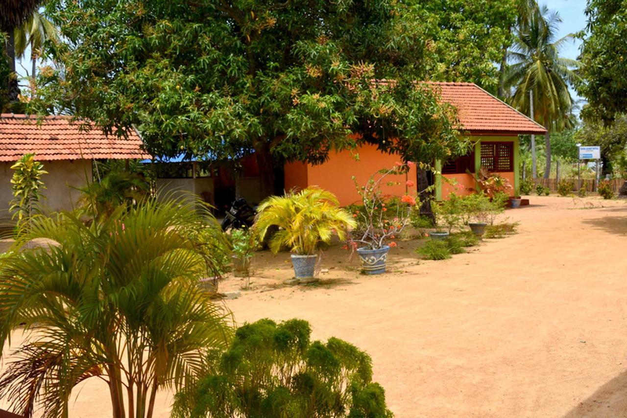 Yaswi Guest House Passikudah Esterno foto