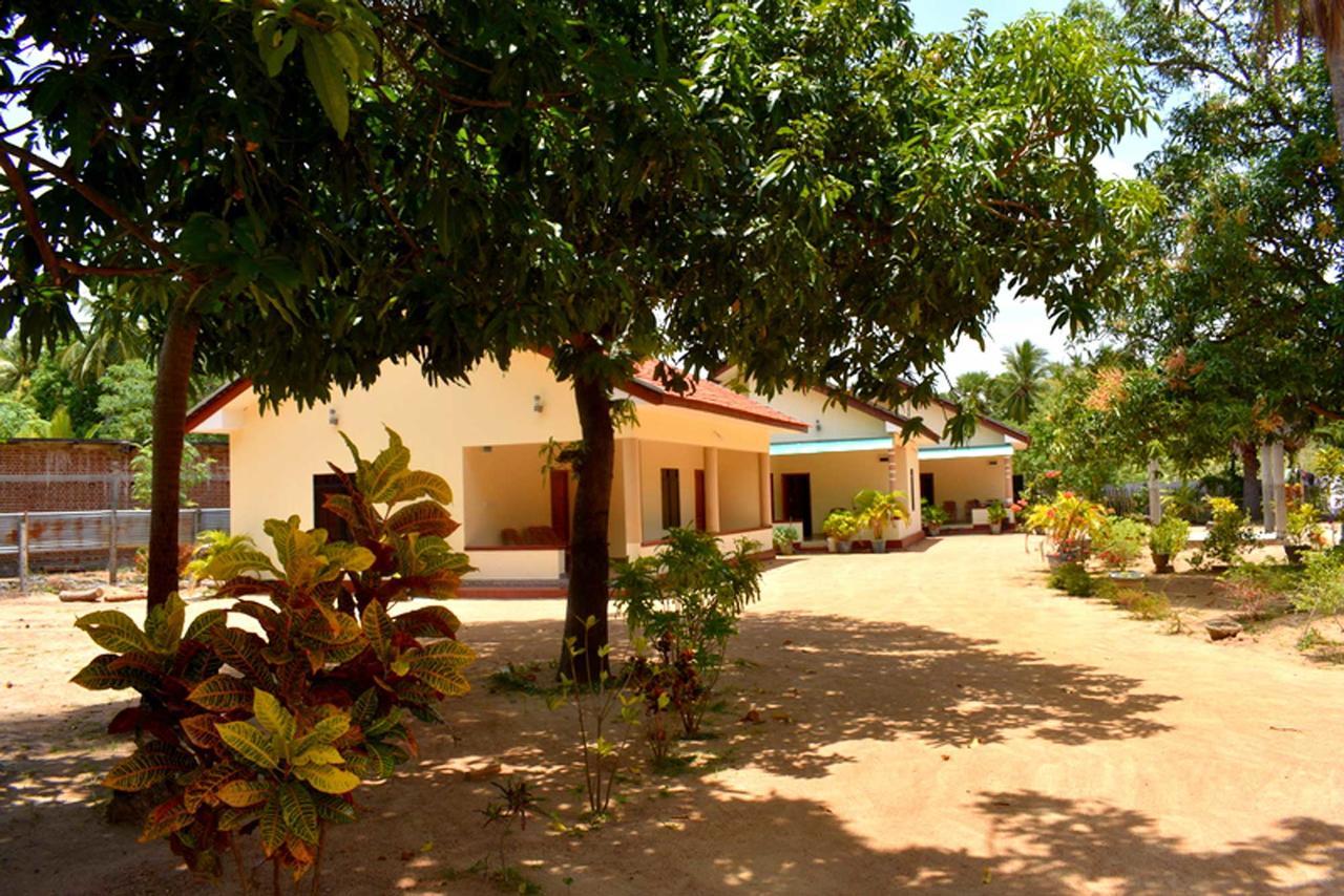 Yaswi Guest House Passikudah Esterno foto