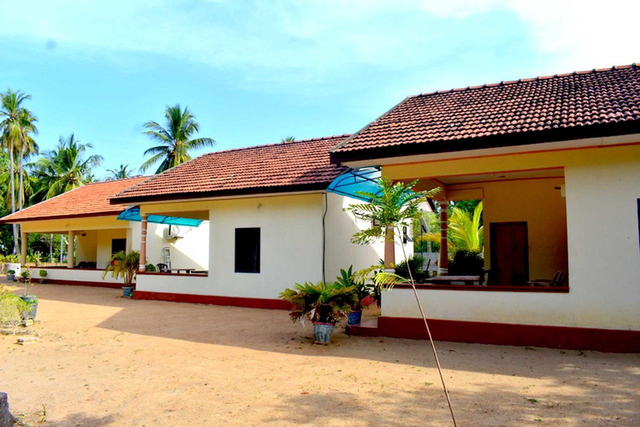 Yaswi Guest House Passikudah Esterno foto