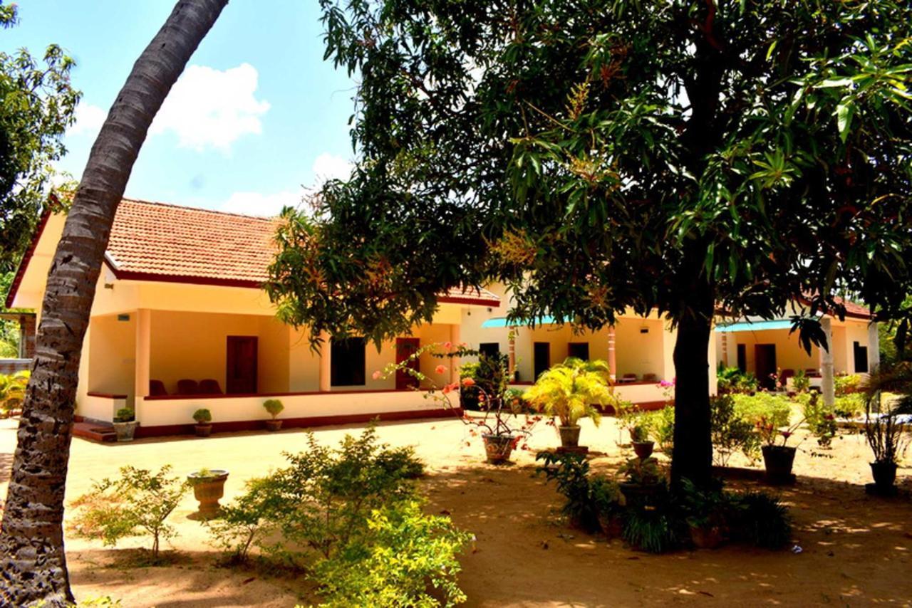 Yaswi Guest House Passikudah Esterno foto